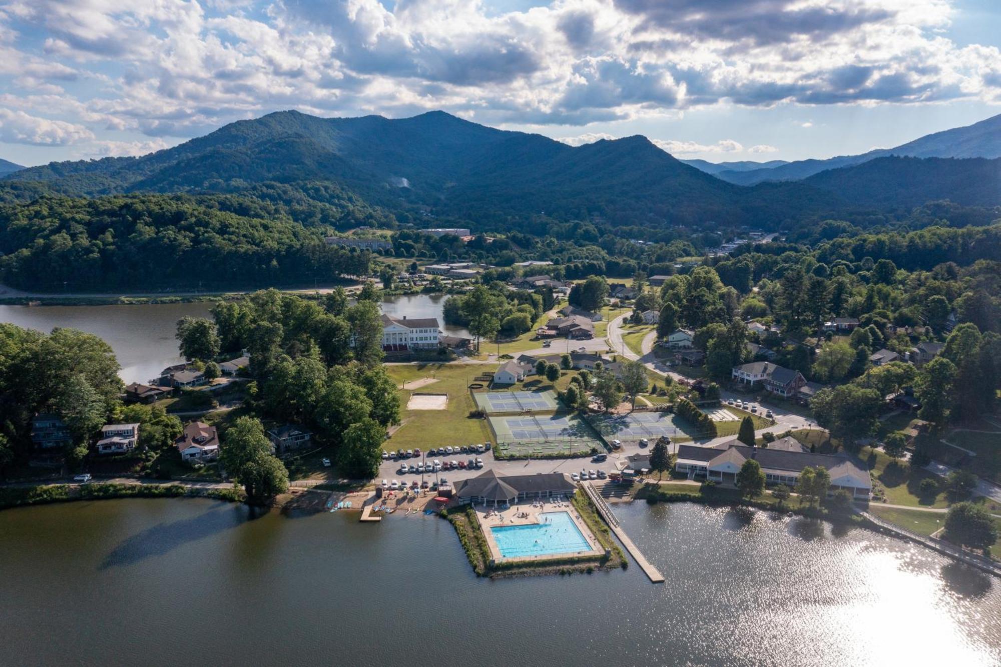 English Roses Lake Junaluska Esterno foto